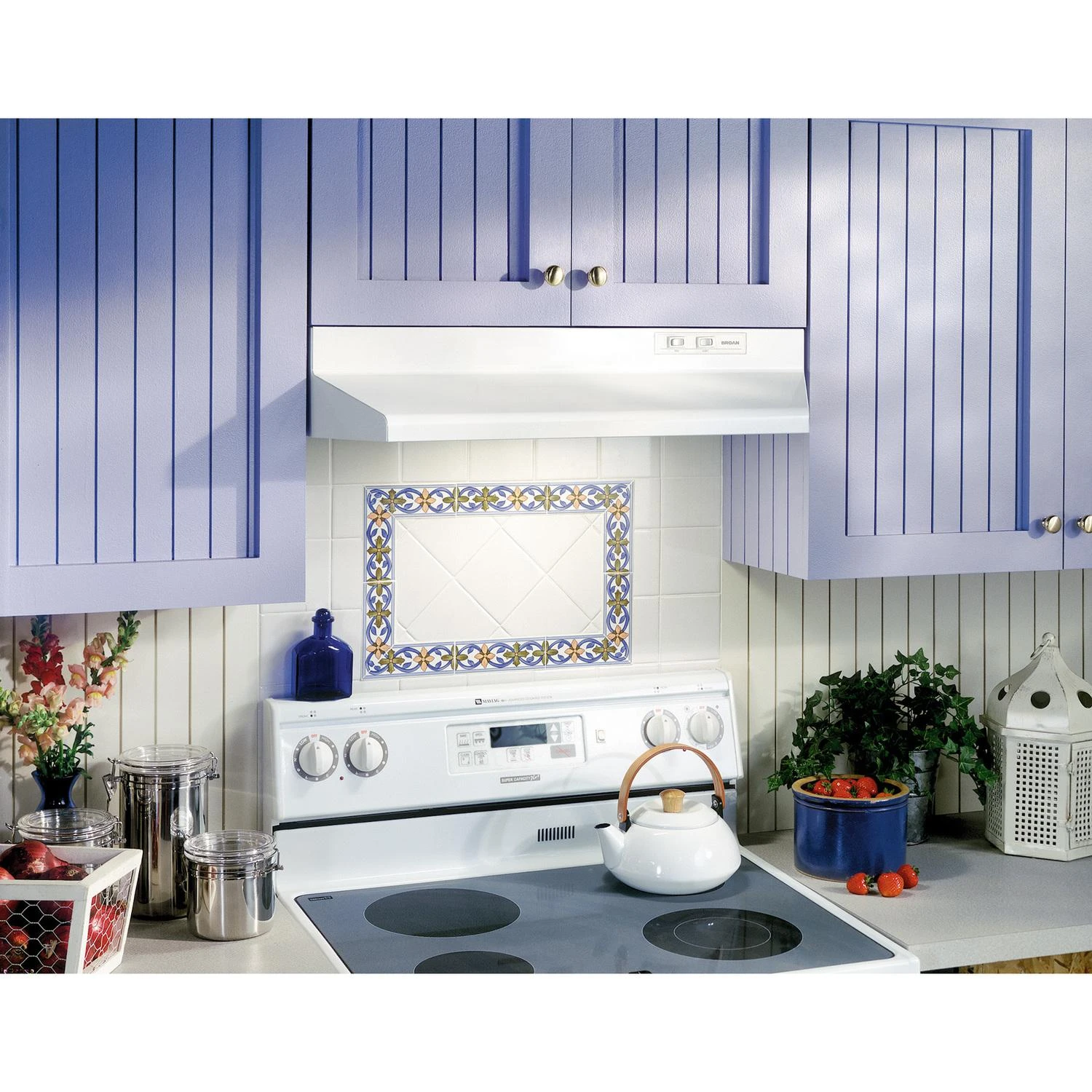 Broan Broan® 24-Inch Ducted Under-Cabinet Range Hood W/ Easy Install System, 210 Max Blower CFM, White 5 Broan Broan® 24-Inch Ducted Under-Cabinet Range Hood W/ Easy Install System, 210 Max Blower CFM, White - Image 5